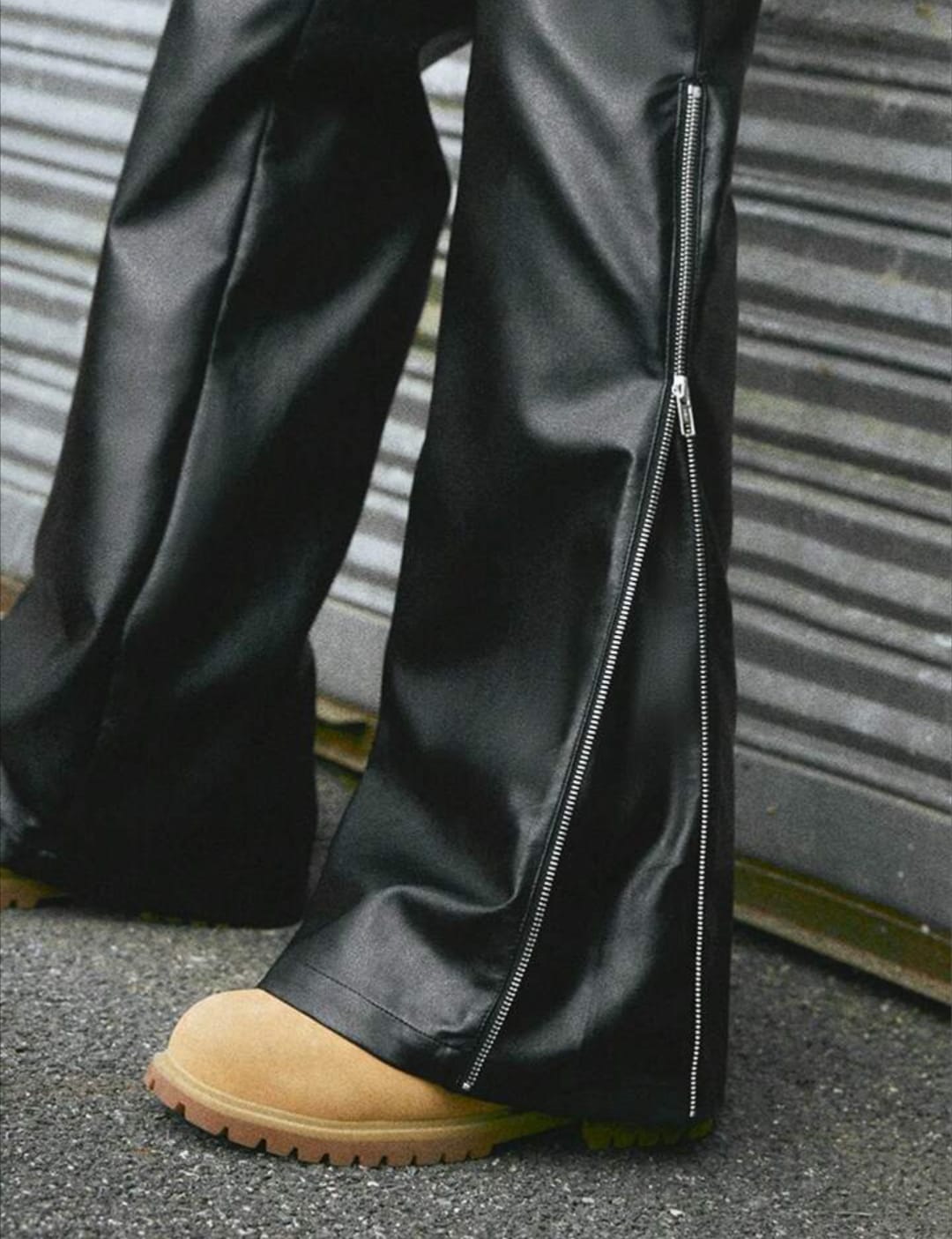 Men's Black Faux Leather Flared Pants with Side Zipper – Streetwear Statement Trousers
